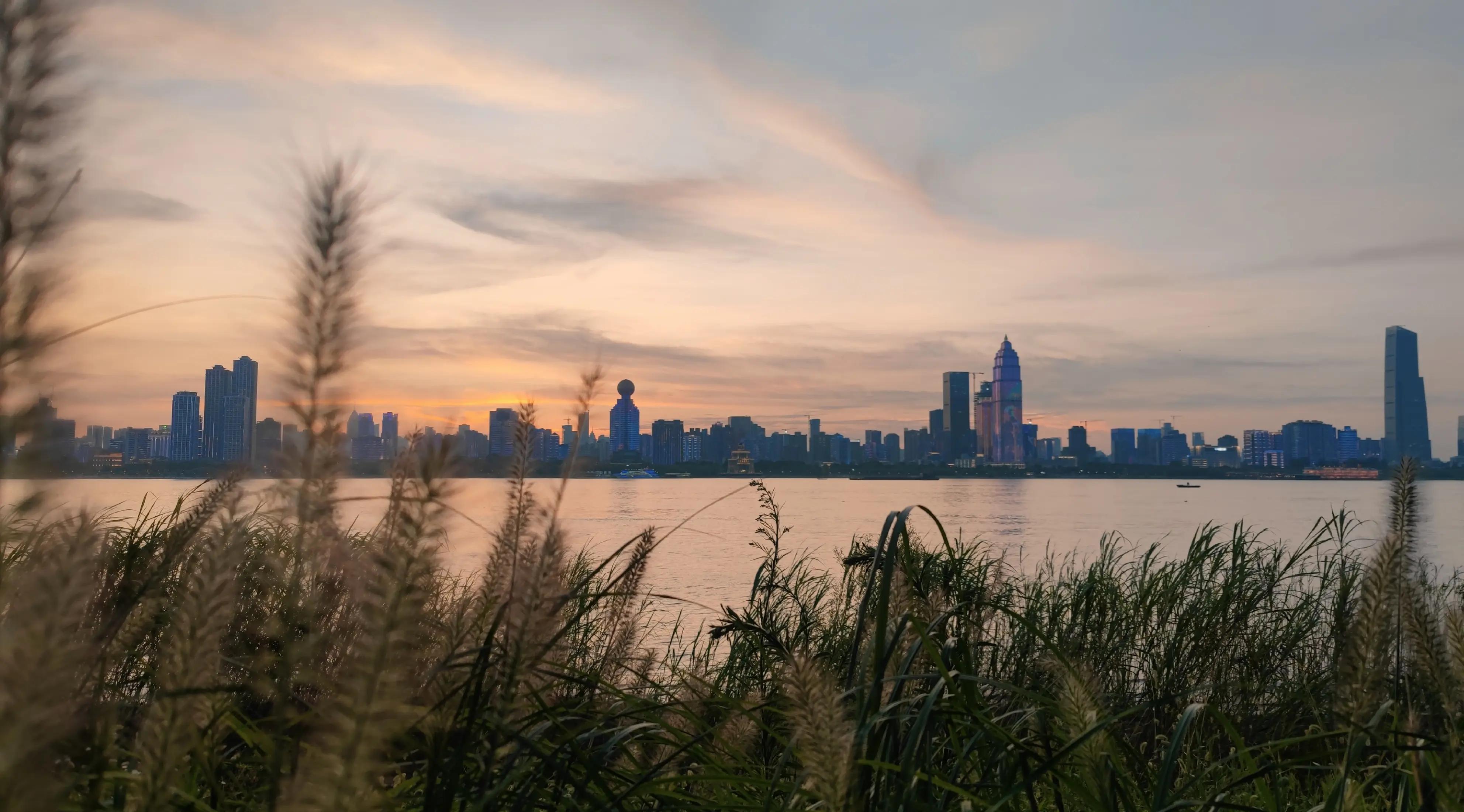 今晚武汉三镇内部沟通:欧联节点到来,引发热议,球探报告显示潜力的简单介绍 今晚武汉三镇内部沟通:欧联节点到来,引发热议,球探报告显示潜力的简单介绍