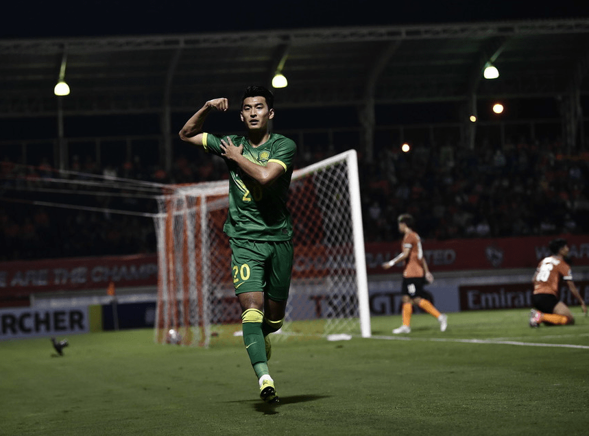 开元中国-多伦多猛龙训练开放日，冲刺阶段回应争议引欢呼，中超在即，年轻球员得到机会的简单介绍